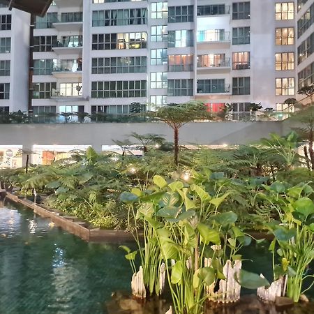 Hostel At Regalia Sky Pool クアラルンプール エクステリア 写真