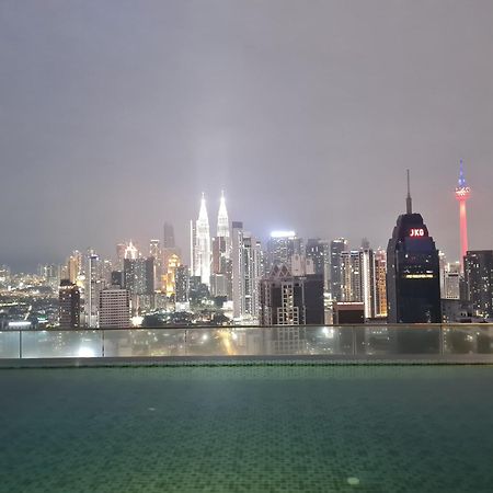 Hostel At Regalia Sky Pool クアラルンプール エクステリア 写真
