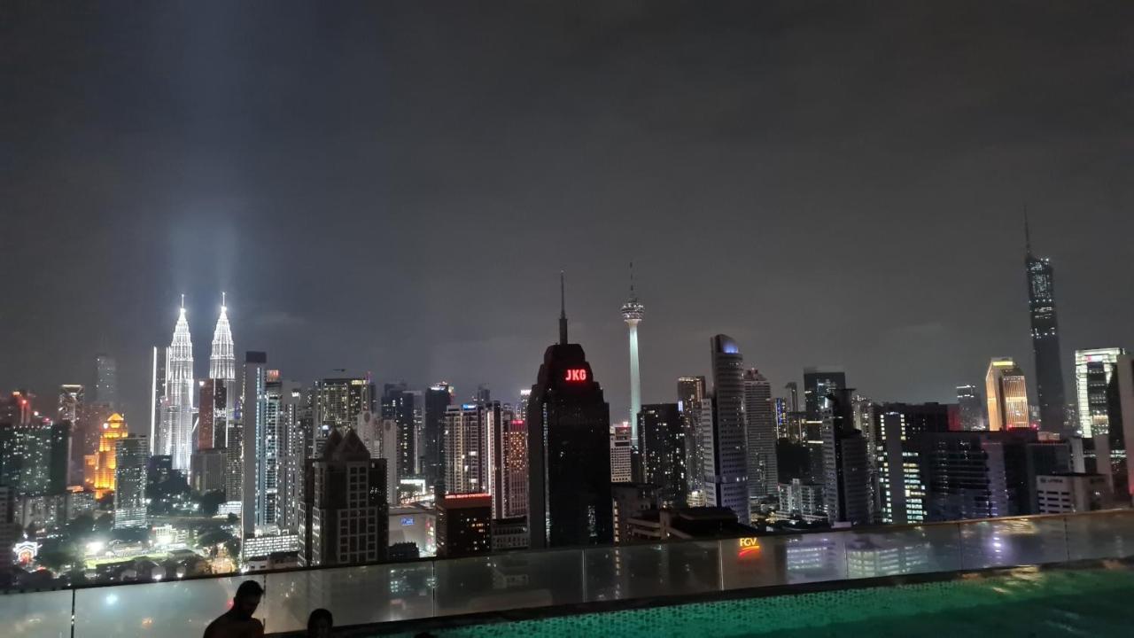 Hostel At Regalia Sky Pool クアラルンプール エクステリア 写真